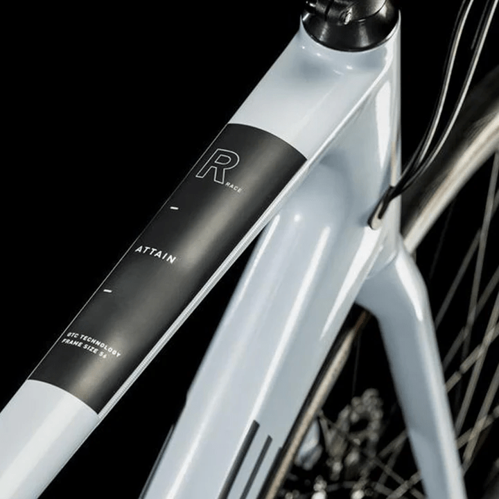 Cube Attain GTC Race flashwhite´n´black